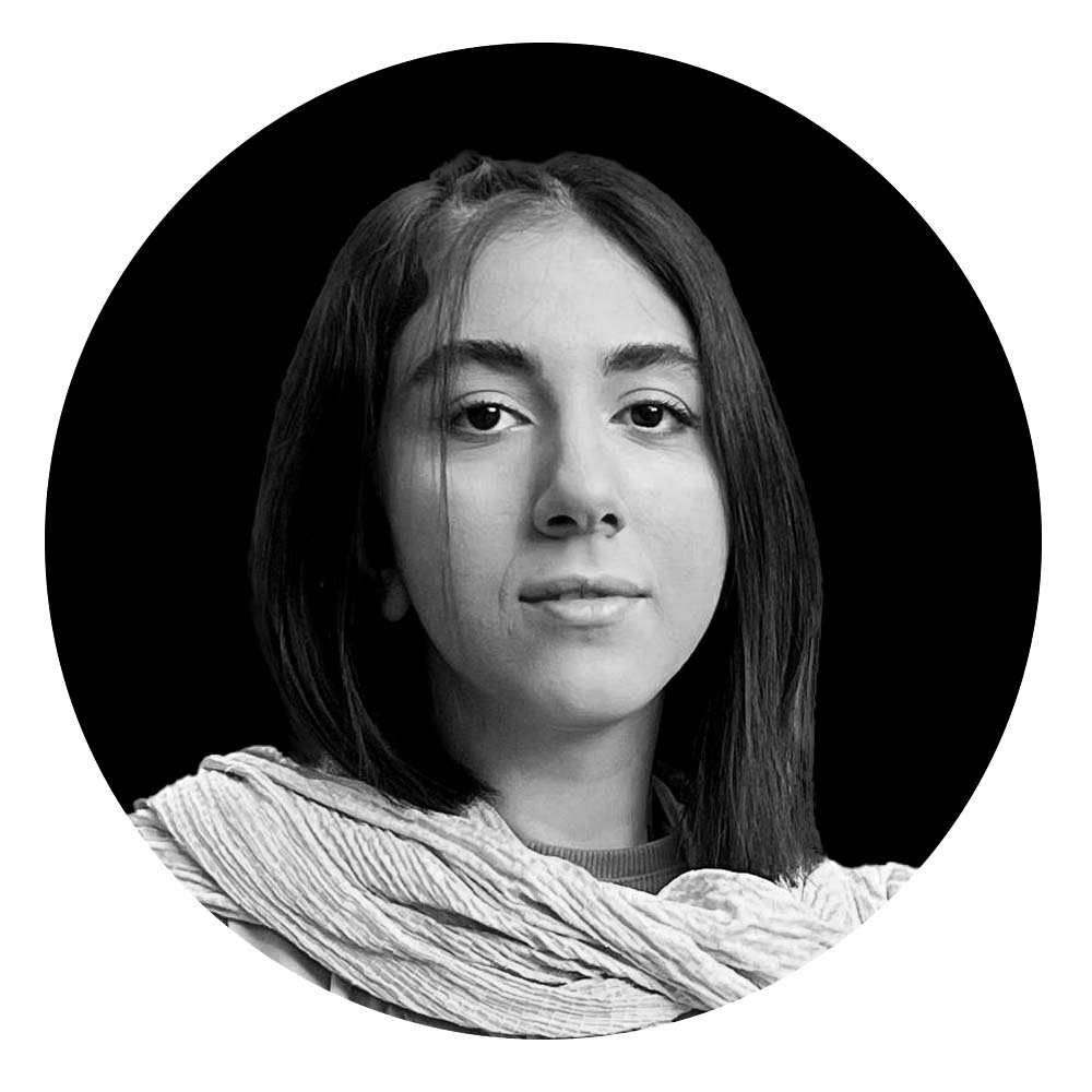 Yalda Pahlavan zadeh is Video Editor in Art and All company